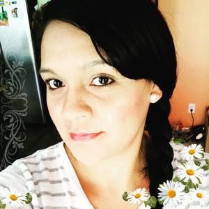 Meet your Posher, Gil